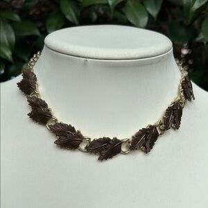 Vintage Fall Brown Leaf Design Necklace in Gold and Brown